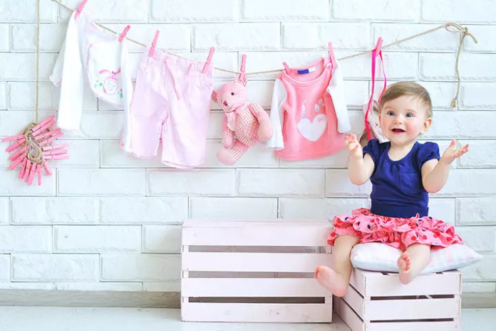 Wednesday Chalk Restriction Cum speli hainele bebelusului? | 🍏 Verzuliu.ro